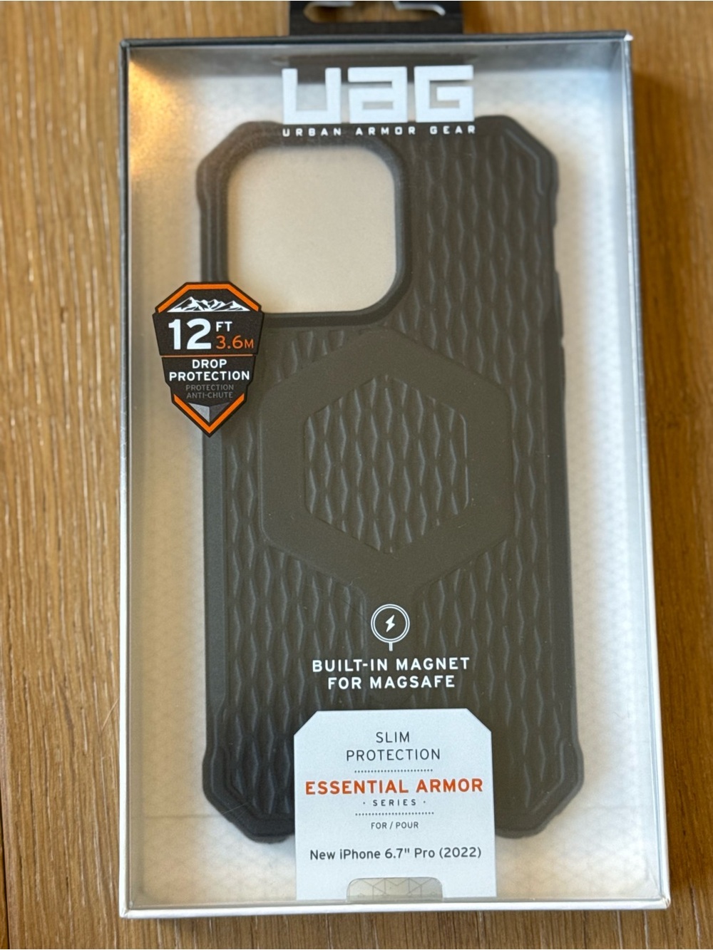 New UAG Urban Armor Gear Essential Armor Slim iPhone 6.7” Pro MagSafe Case Black